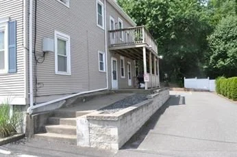 1504 Concord St, Saxonville