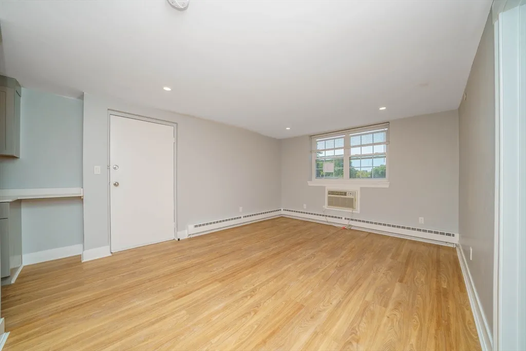 132 Sherman St, Neighborhood Nine