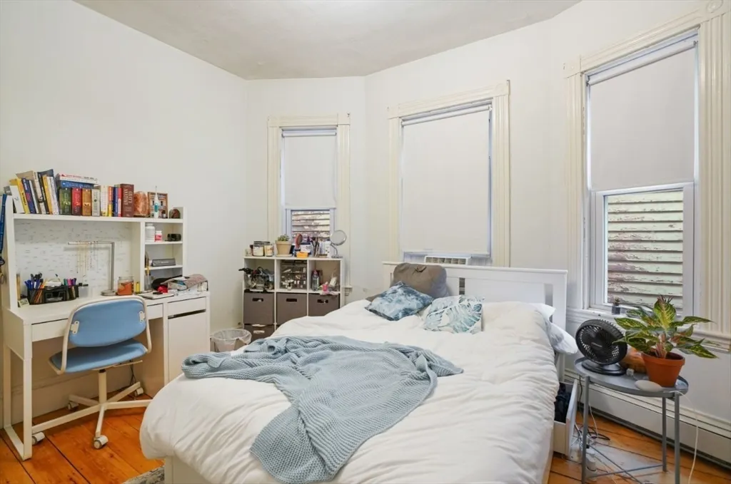 68 Calumet St, Mission Hill