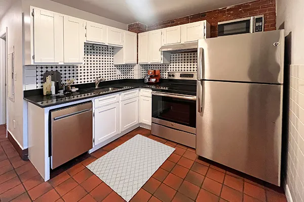 162 Broadway Pl, East Somerville