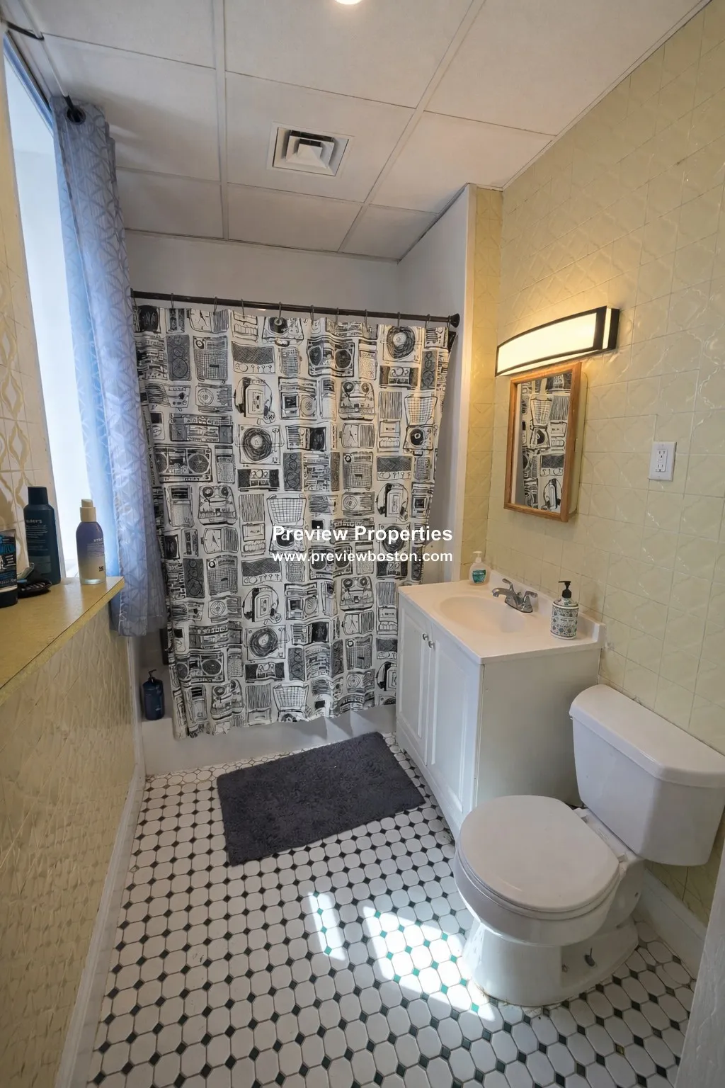 1211 Commonwealth Ave, Brighton