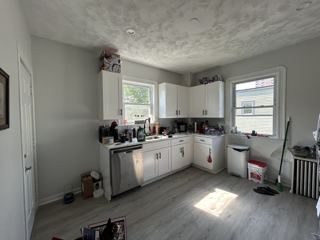 109 Walnut, Winter Hill