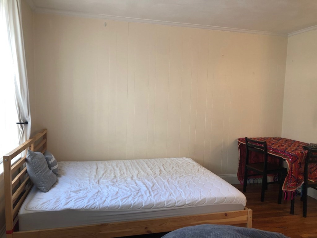 7 Aberdeen St, Fenway