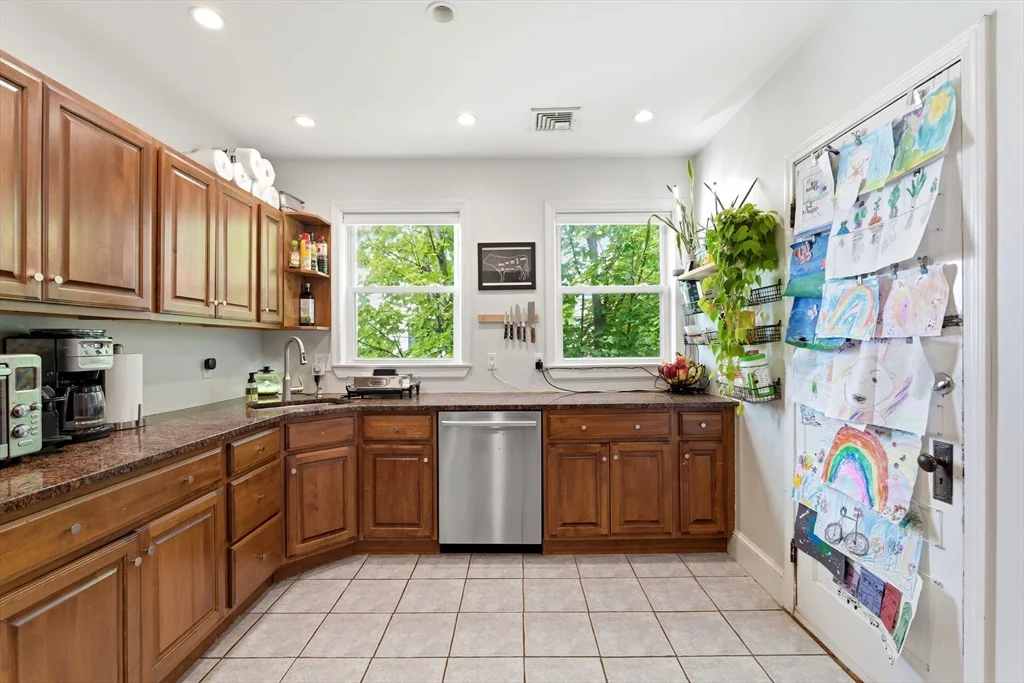10 Ashmont Ct, Dorchester
