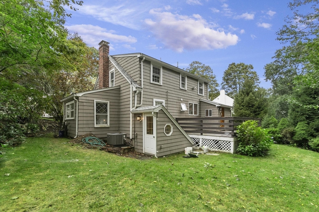 1 Martin Rd, Wellesley
