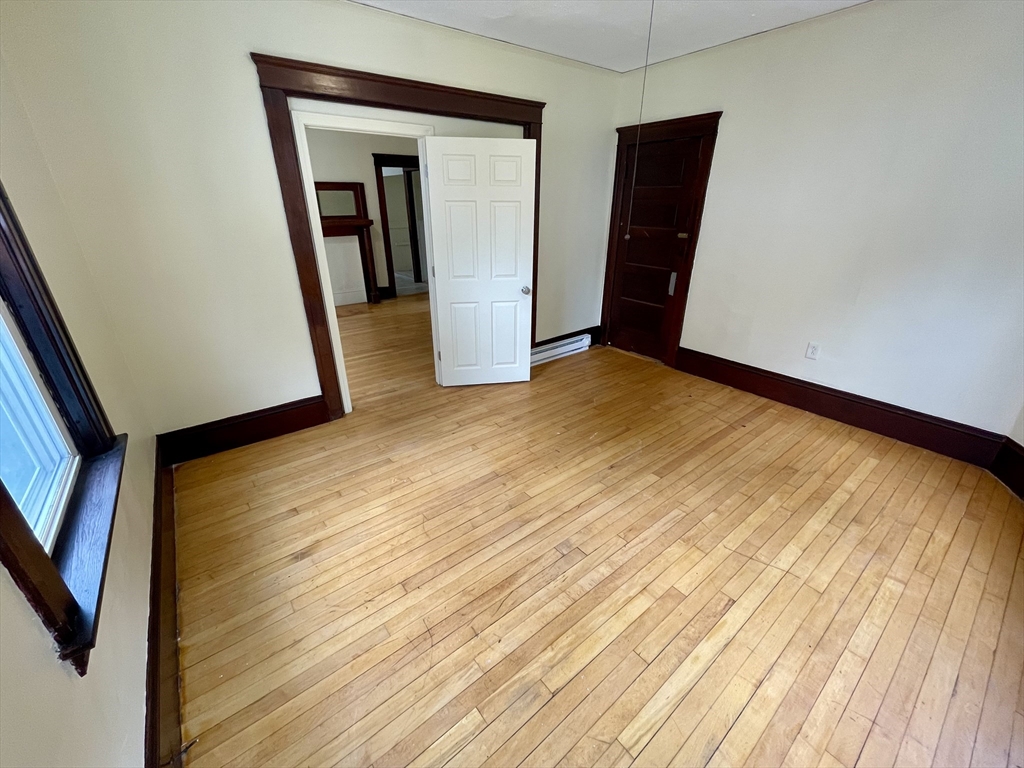 10 Agawam St, Worcester