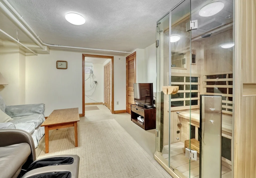 46 Goss Ave, Melrose