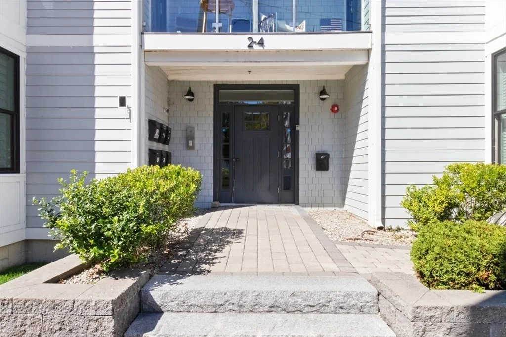 2 Elm St, Dorchester