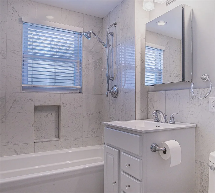 8 Putnam Rd, Assembly Square