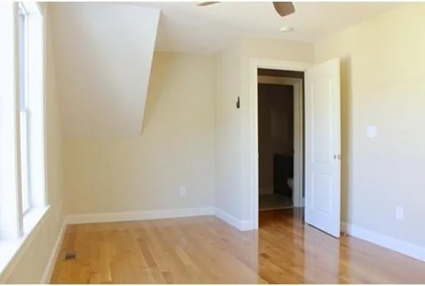 622 Trapelo Rd, Belmont