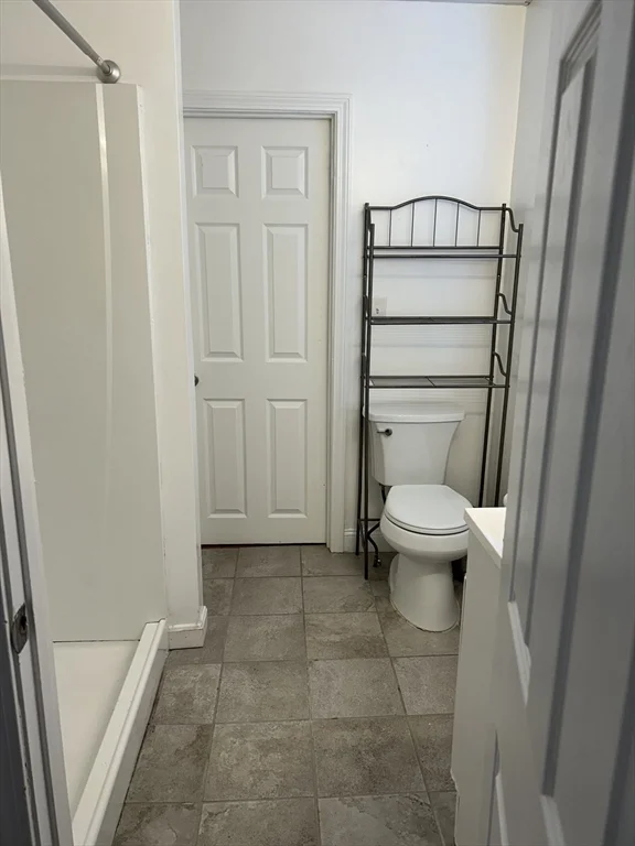 120 Walnut St, Fall River