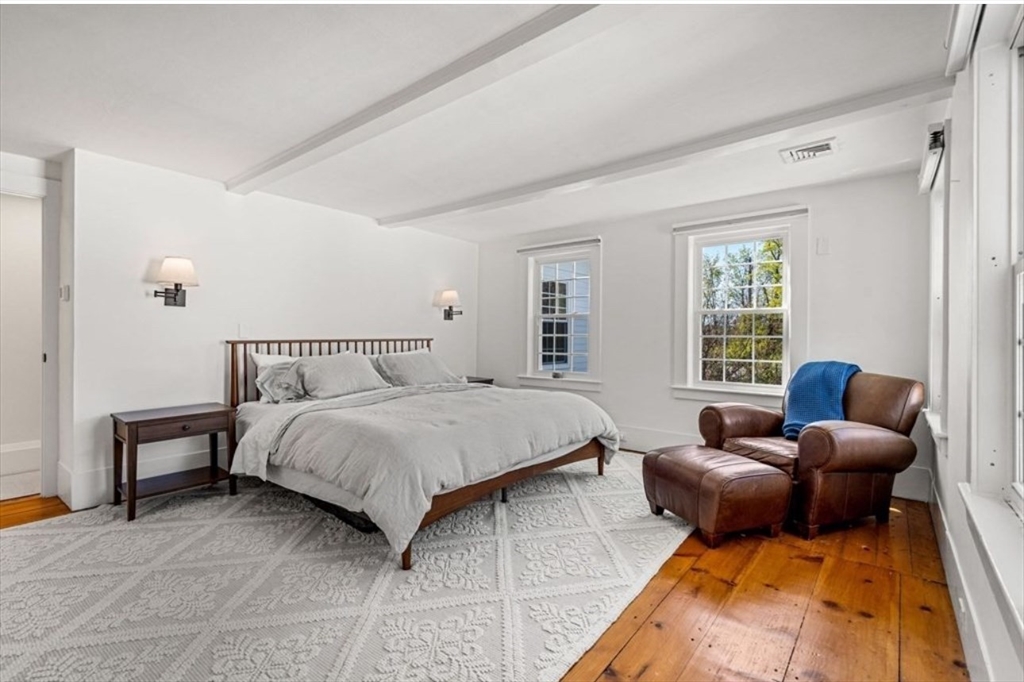 6 Depot St, Westford