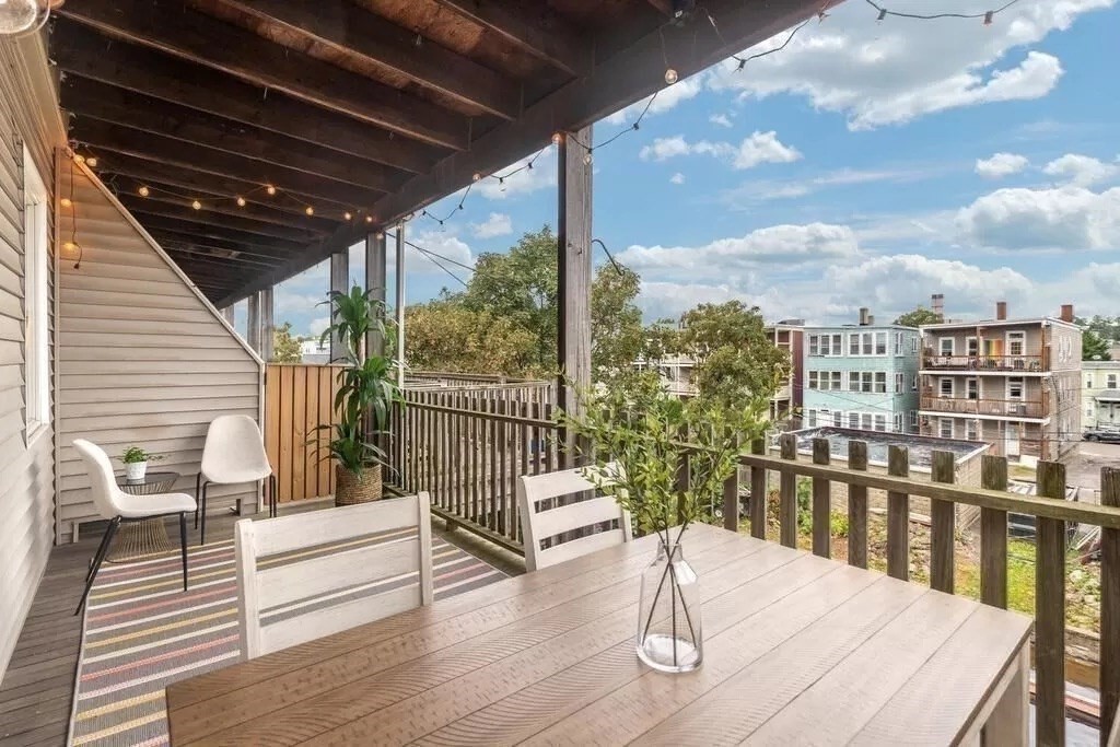 732 E 8th St, South Boston