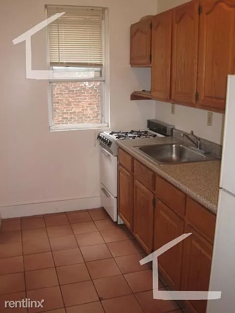 1 bed, 1 bath apartment for rent at 15 Scottfield Rd Unit 7, Brighton — photo 2 of 4