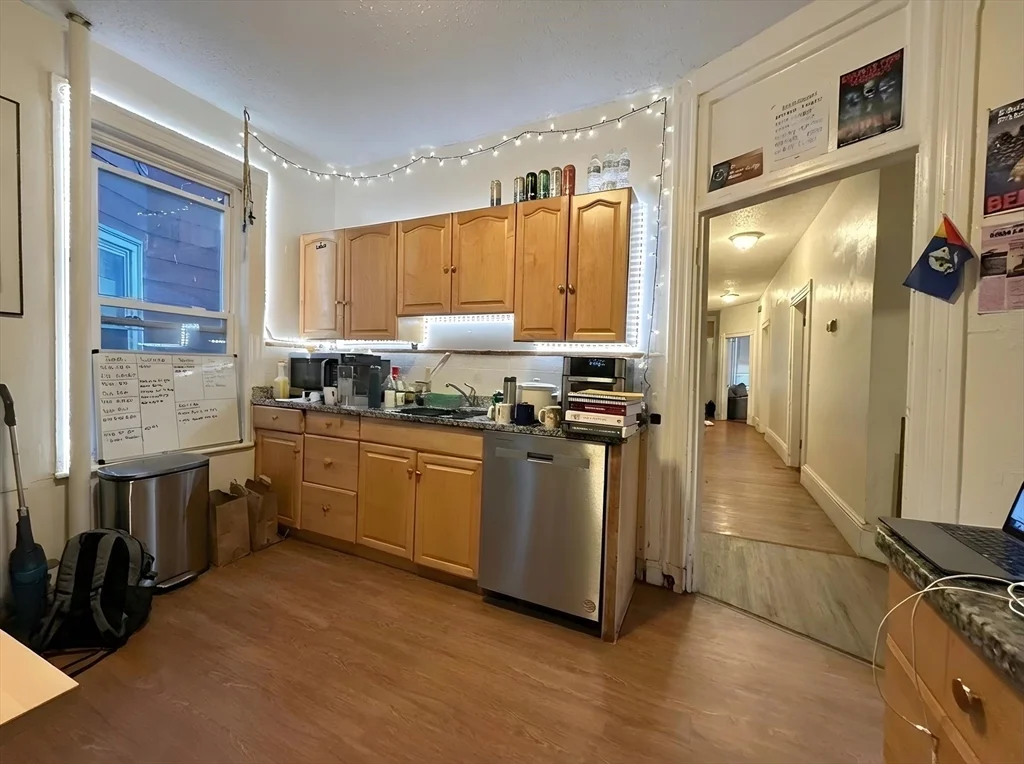 34 Cherokee, Mission Hill