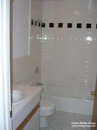 77 Beaconwood Dr, Newton Highlands