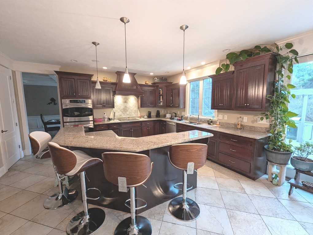 19 Plain St, Franklin