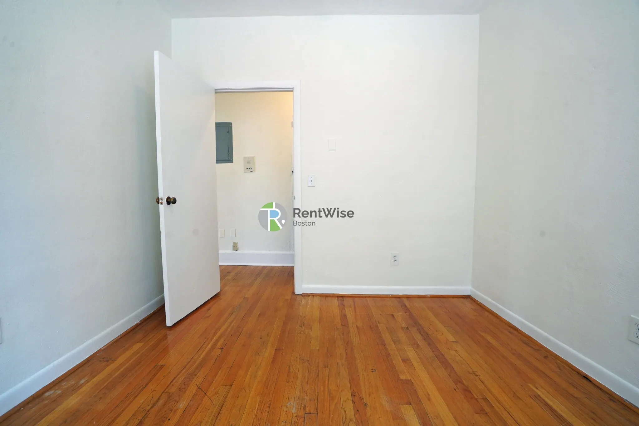 1322 Commonwealth Ave, Brighton