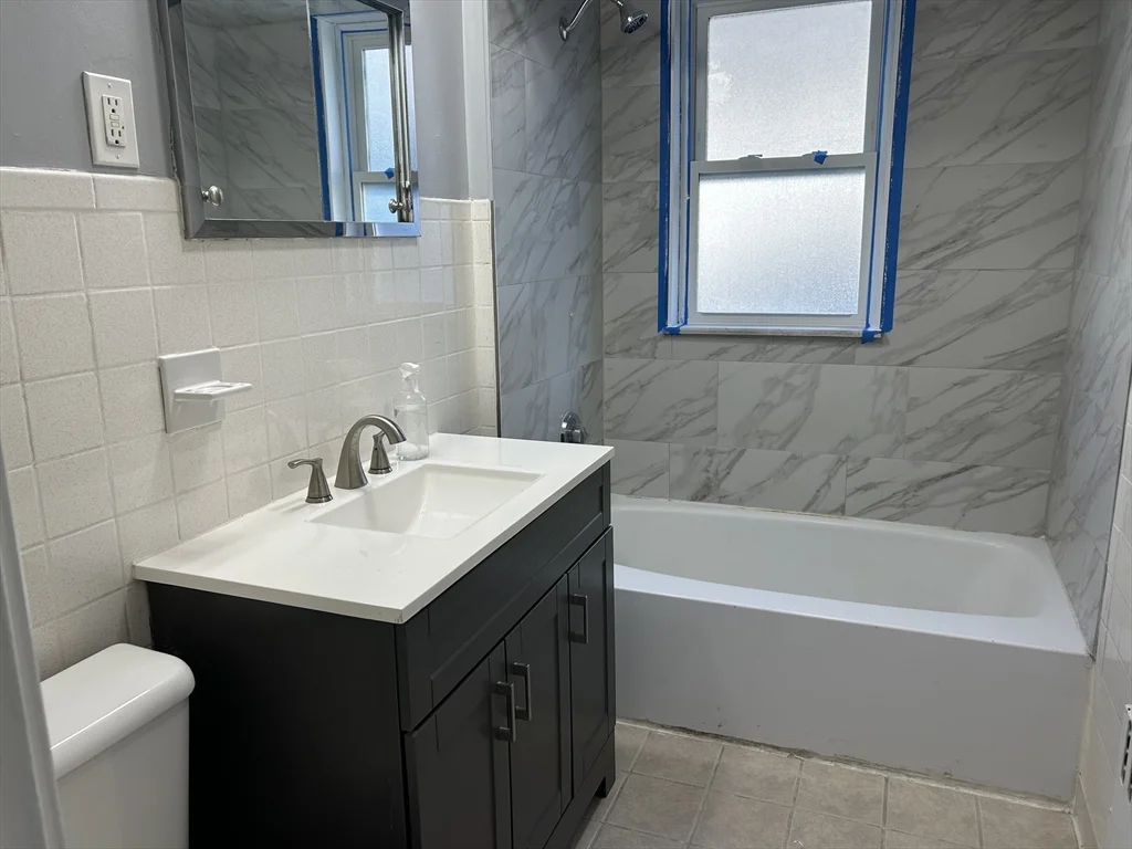 21-21a Carney St, Medford