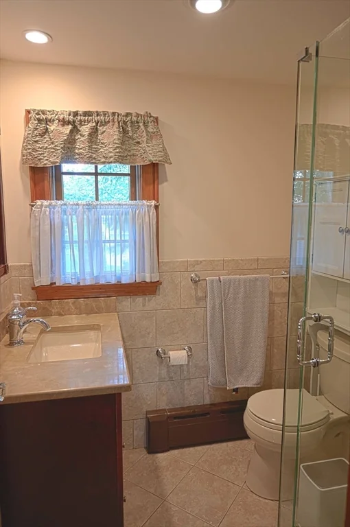23 Richardson Rd, Belmont