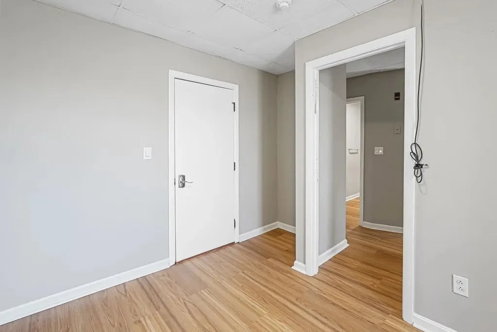 50.5 Common St, Lawrence