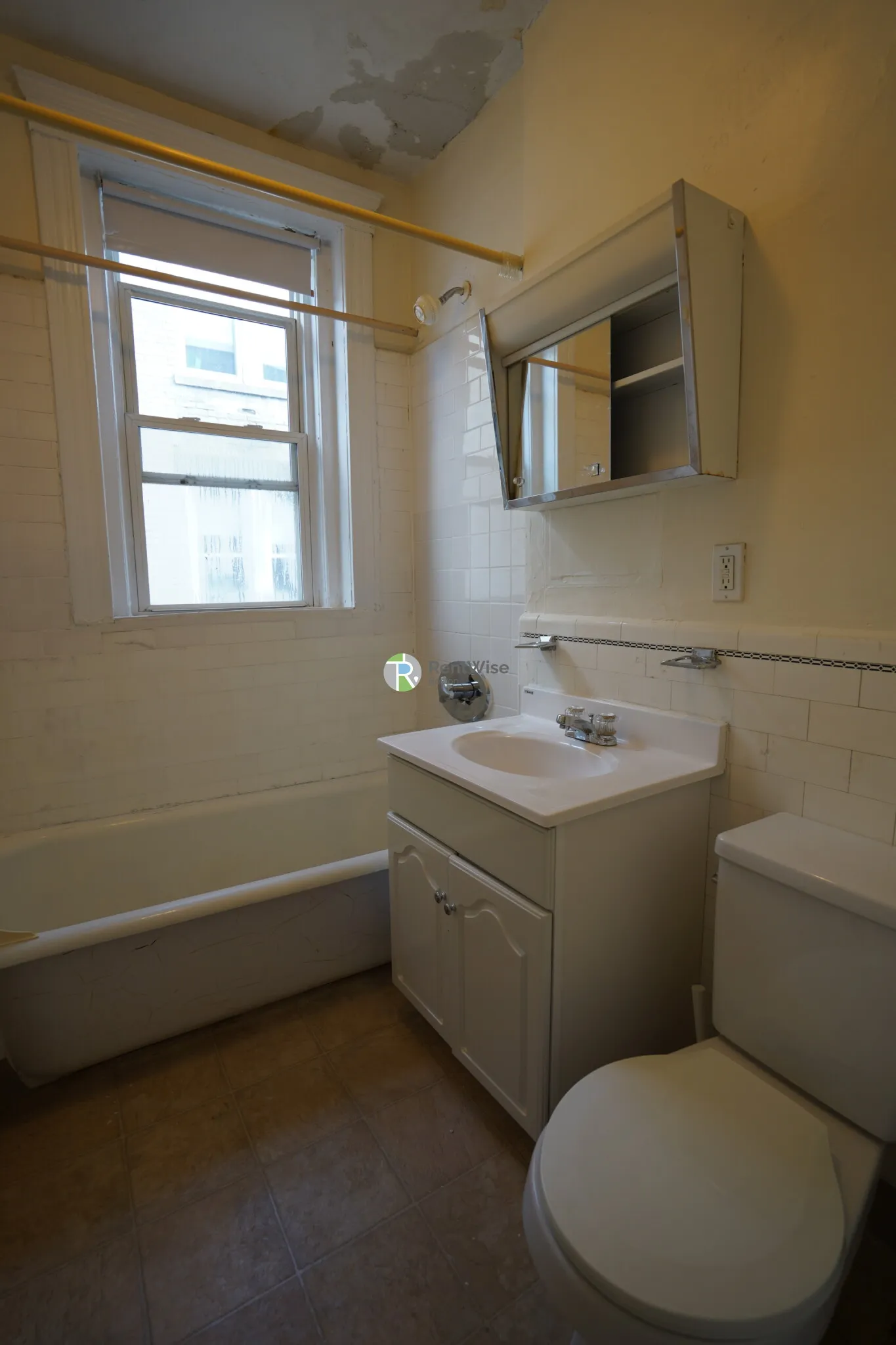 135 Washington St, Brighton