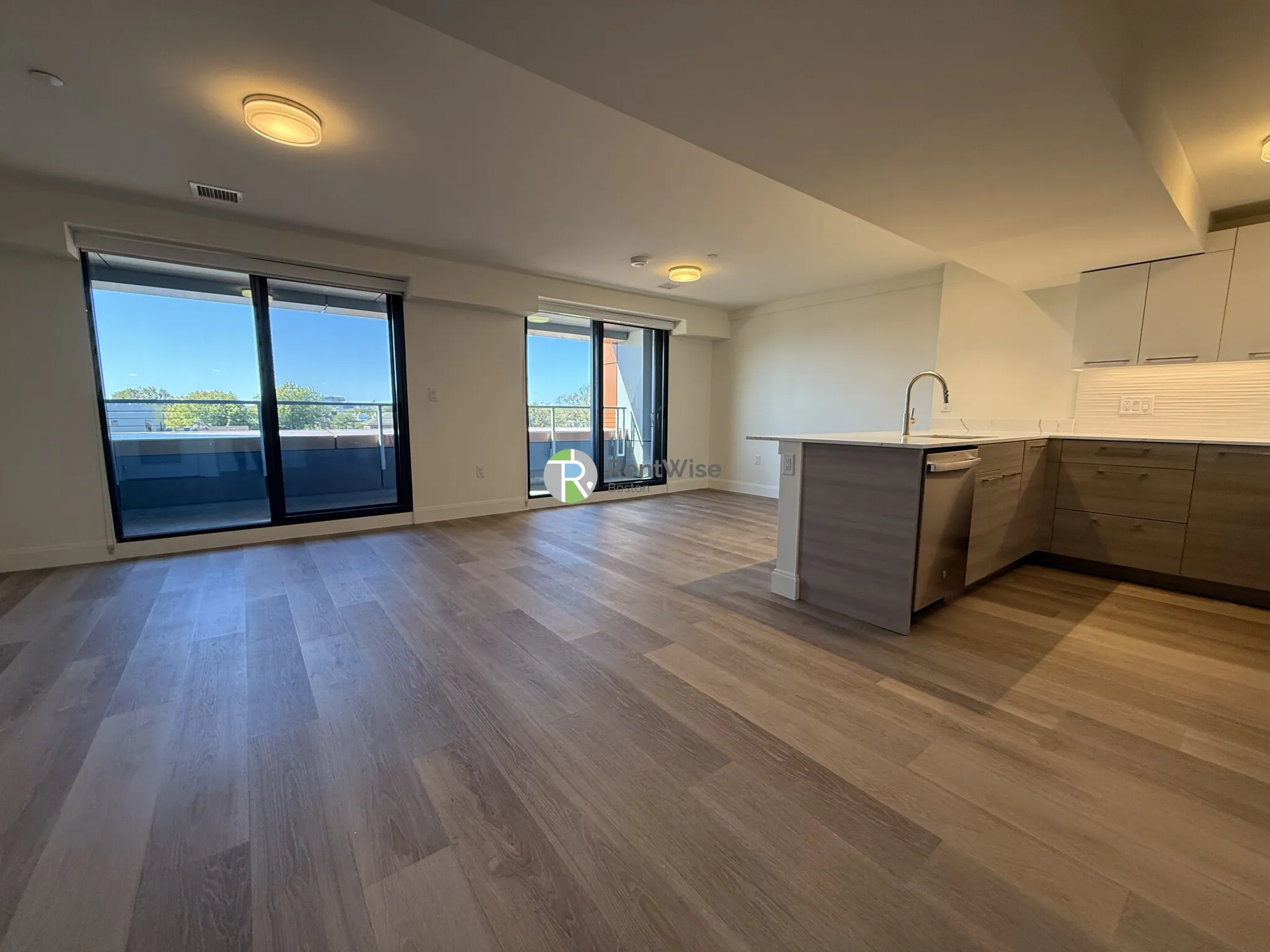 1079 Commonwealth Ave, Allston