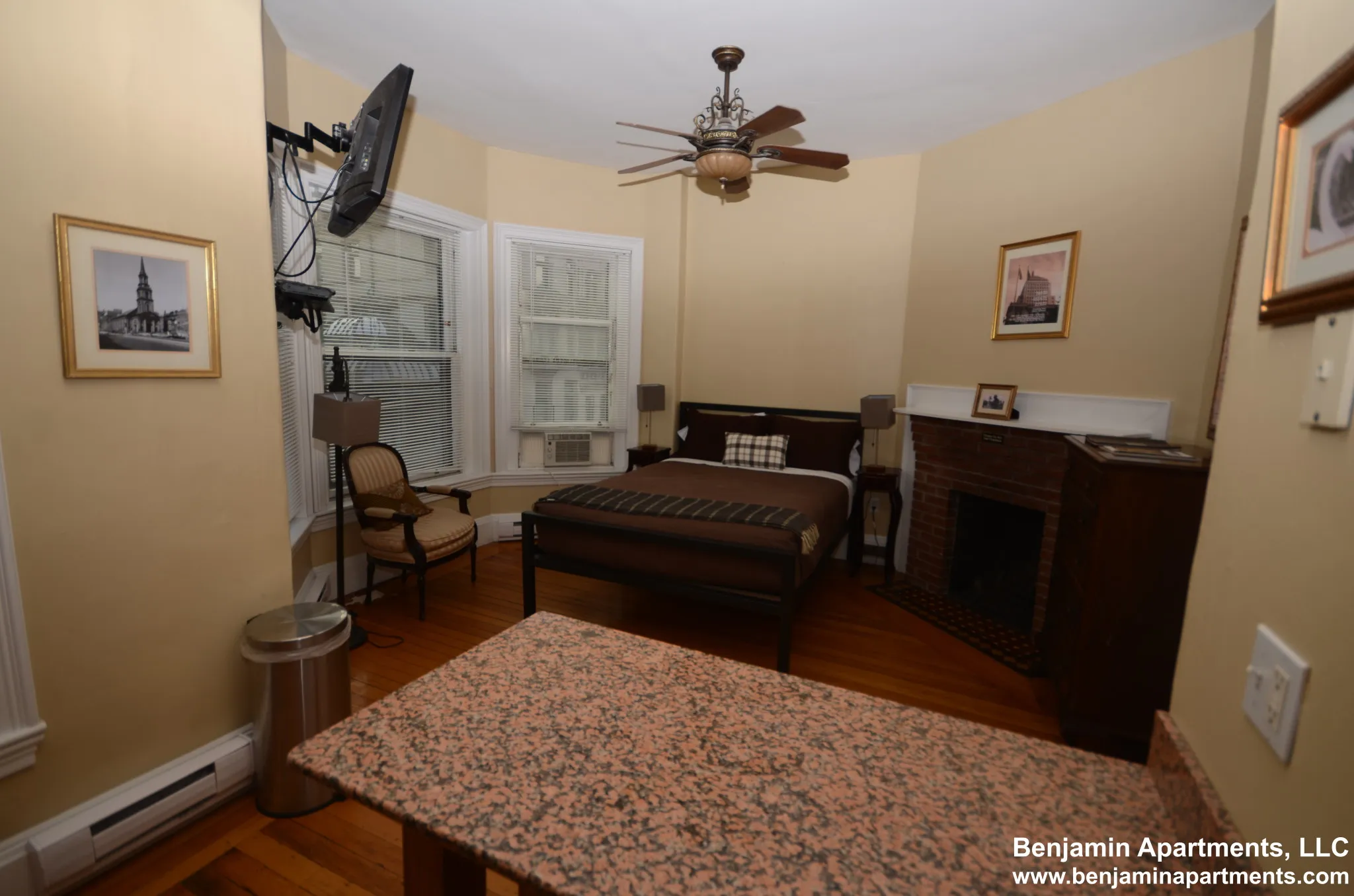 48 Hereford St, Back Bay