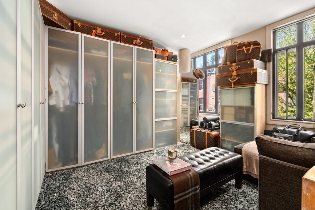 424 Massachusetts Ave, South End