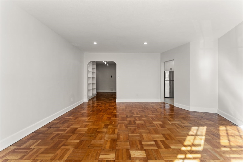 50 Follen St, Neighborhood Nine