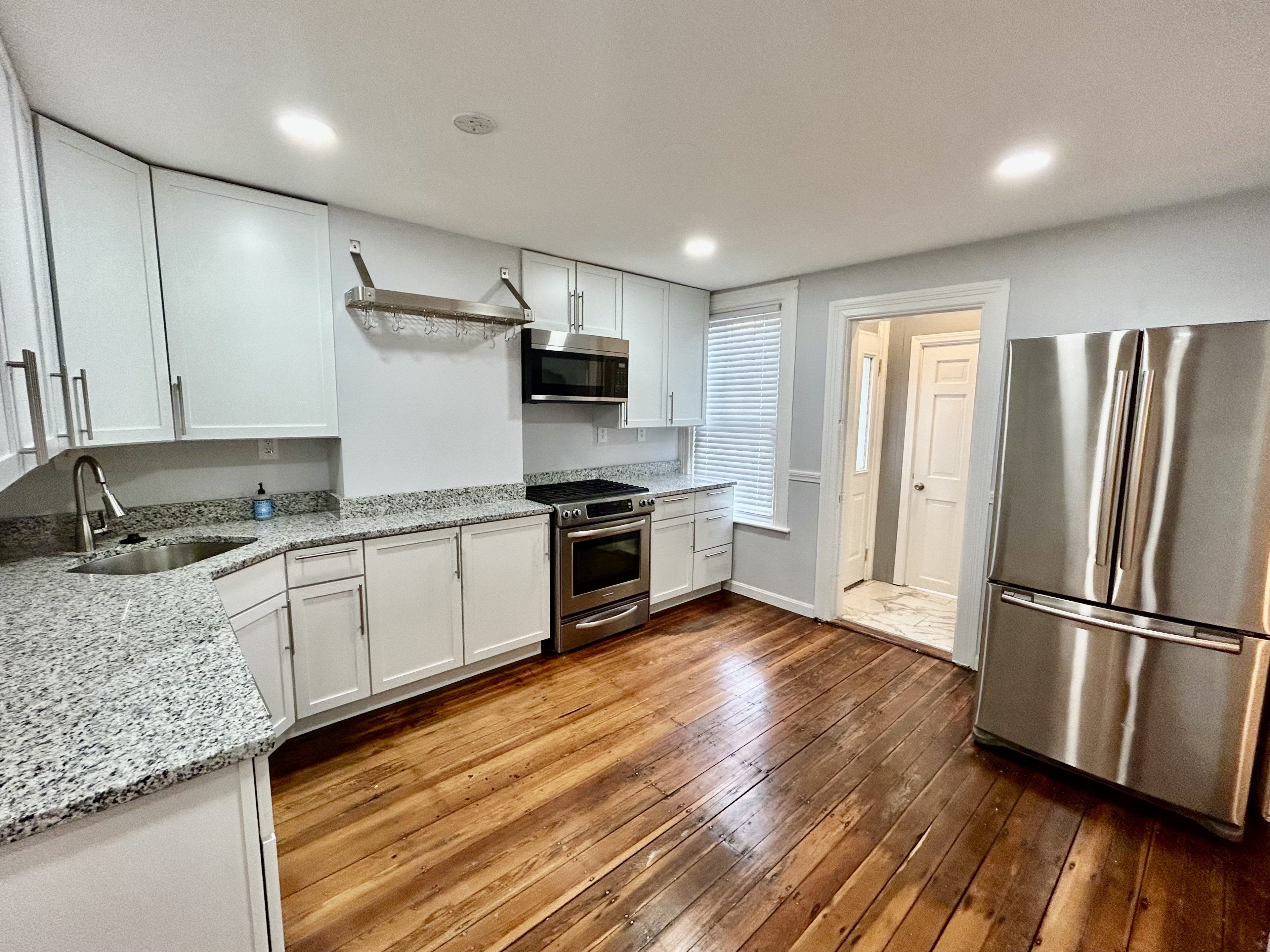 5 bed, 2.5 bath apartment for rent at 594 East 5th St Unit 1, South Boston — photo 2 of 15