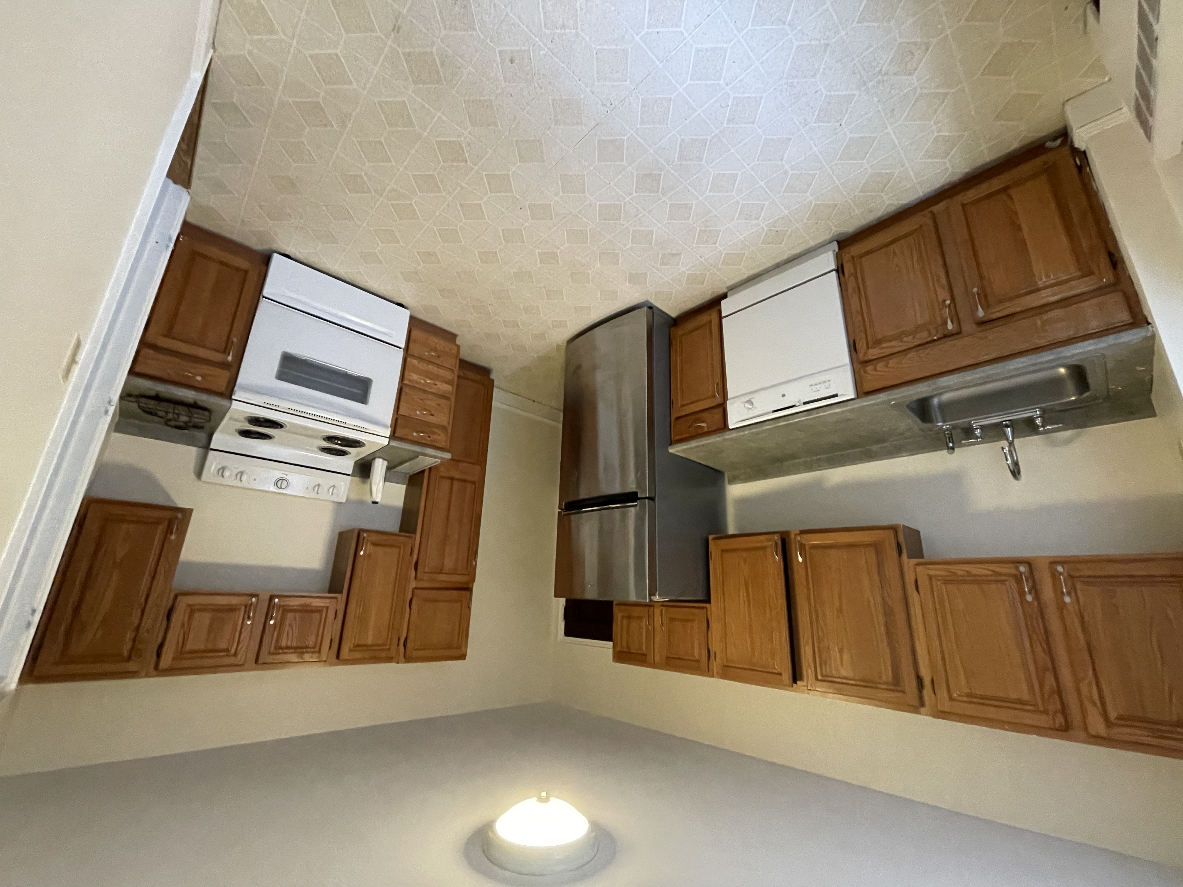 1 bed, 1 bath apartment for rent at 550 Belmont St Unit 6, Watertown — photo 1 of 8