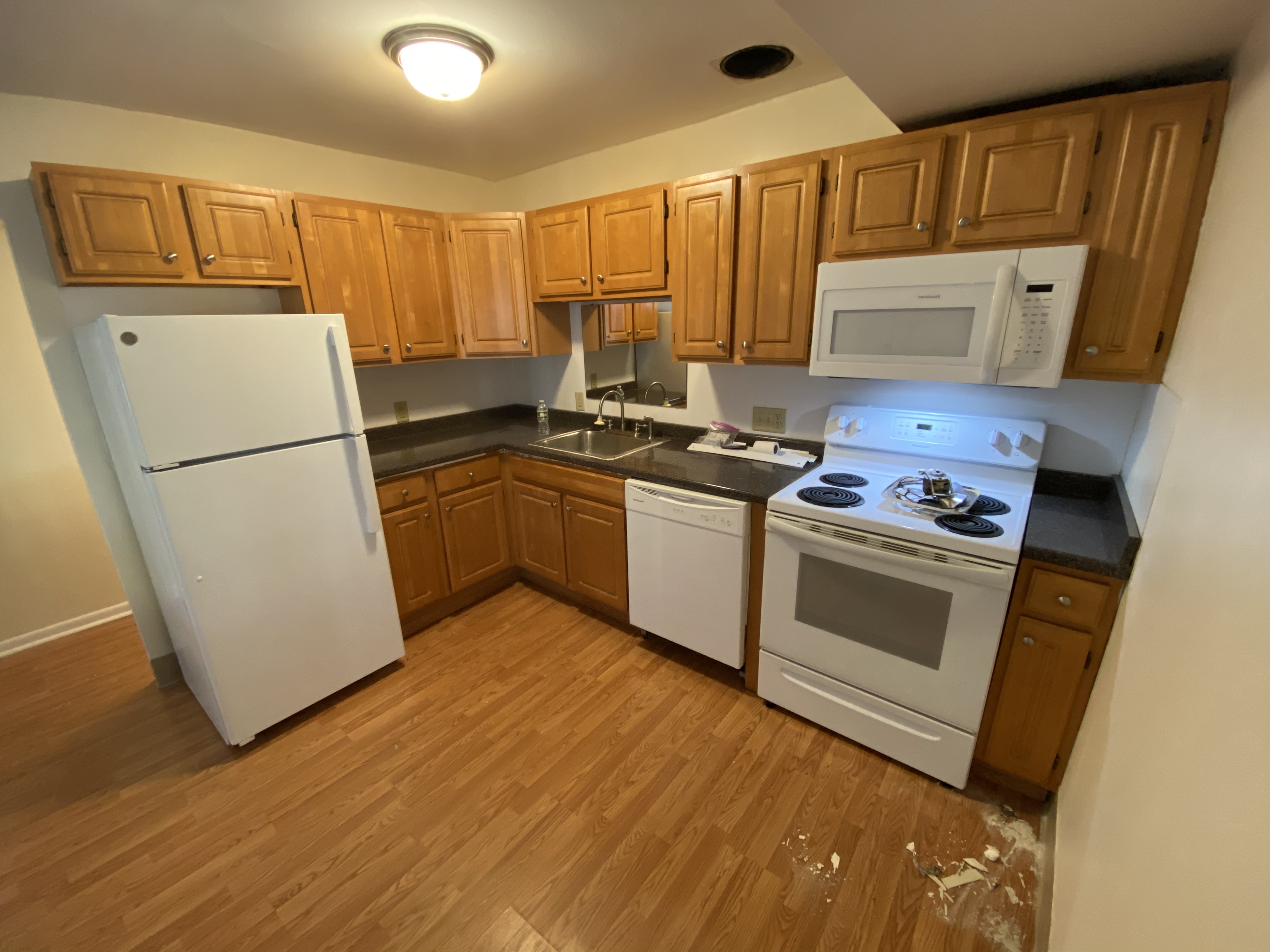 1 bed, 1 bath apartment for rent at 14 Westgate Dr Unit T1, North Woburn