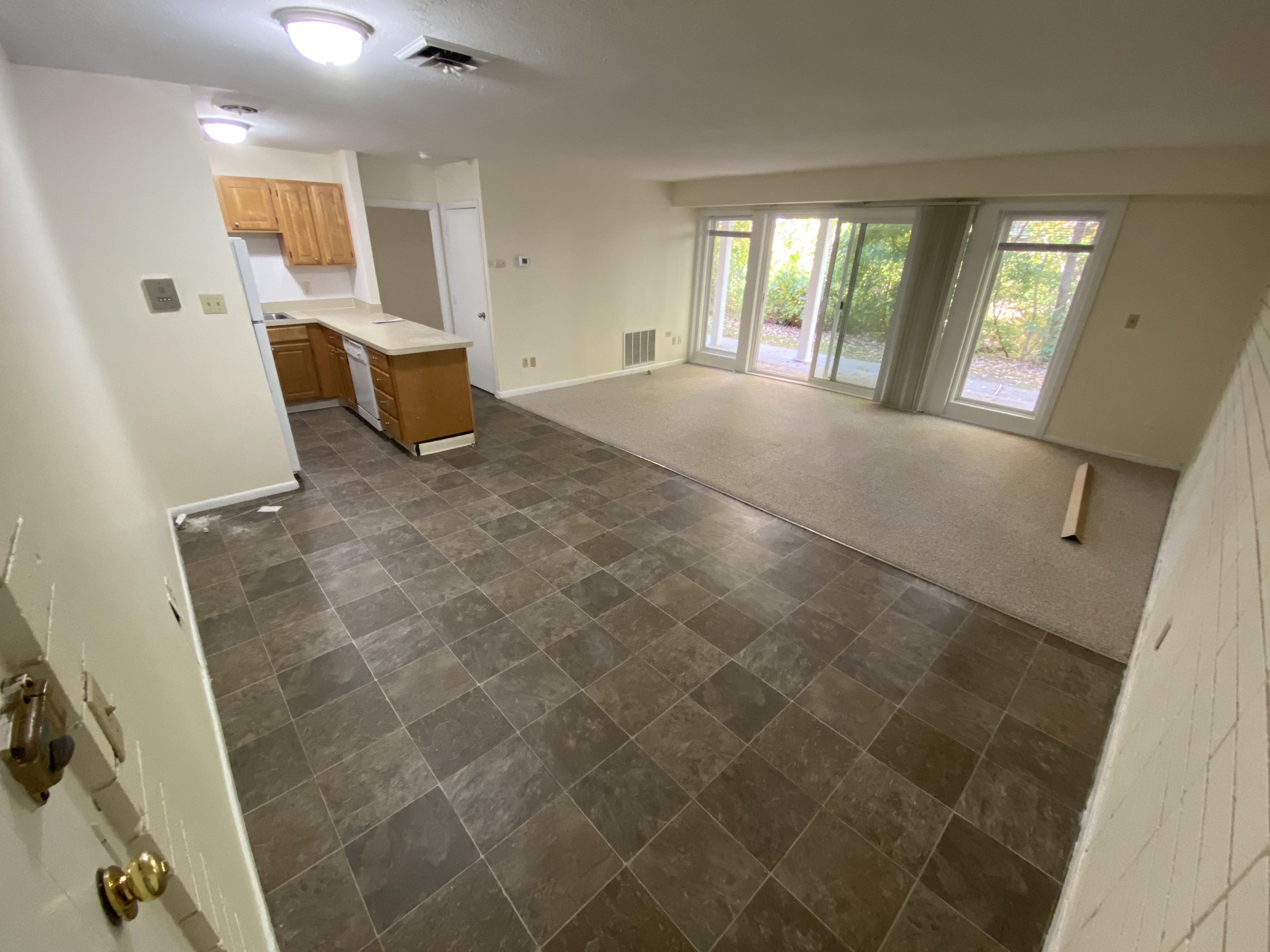 1 bed, 1 bath apartment for rent at 20 Westgate Dr Unit T4, North Woburn