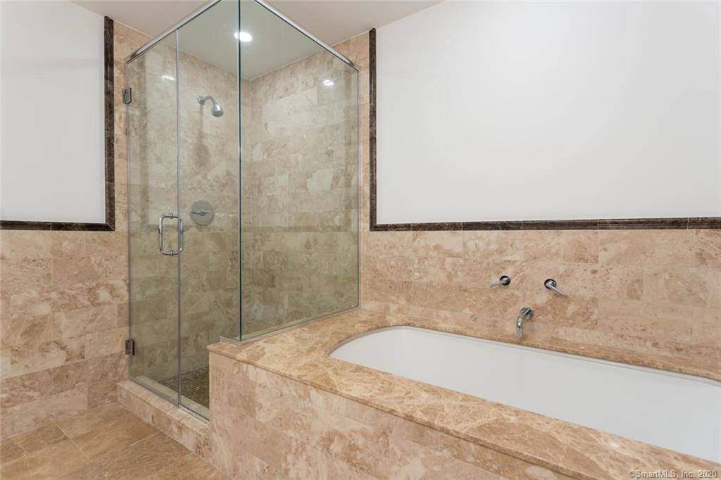 1 bed, 1 bath apartment for rent at 1 Broad St Unit 16C, Downtown Historic District — photo 2 of 13
