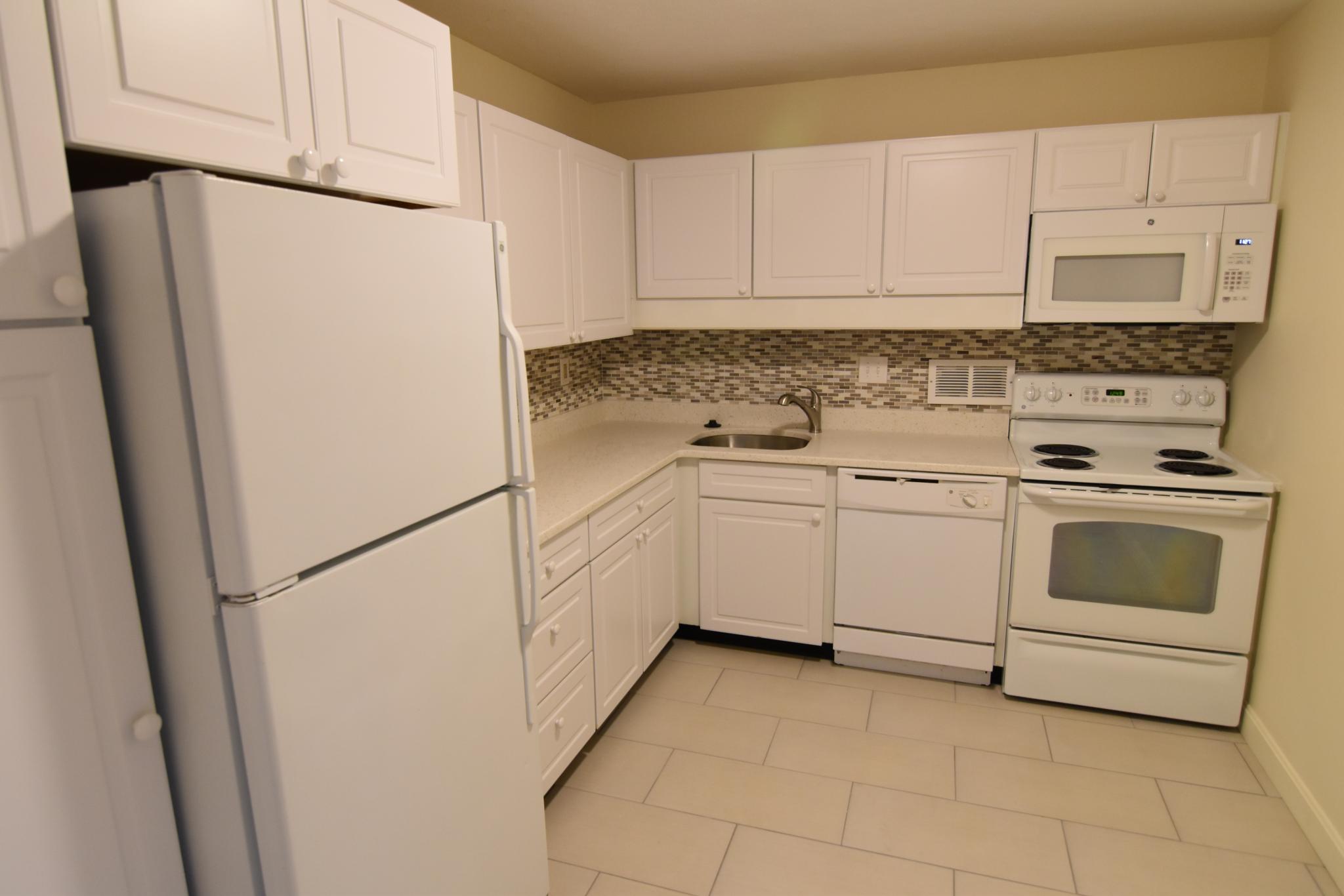 101 Monmouth St, Longwood