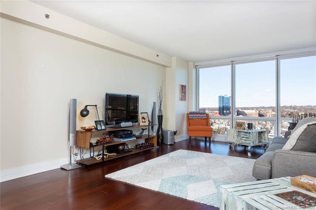 1 bed, 1 bath apartment for rent at 1 Broad St Unit 16C, Downtown Historic District — photo 1 of 13