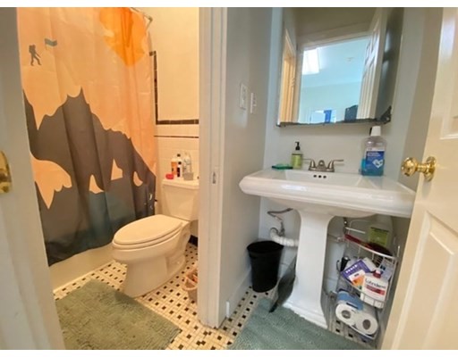 3 bed, 1 bath apartment for rent at 15 Unity St Unit 4, North End — photo 10 of 10