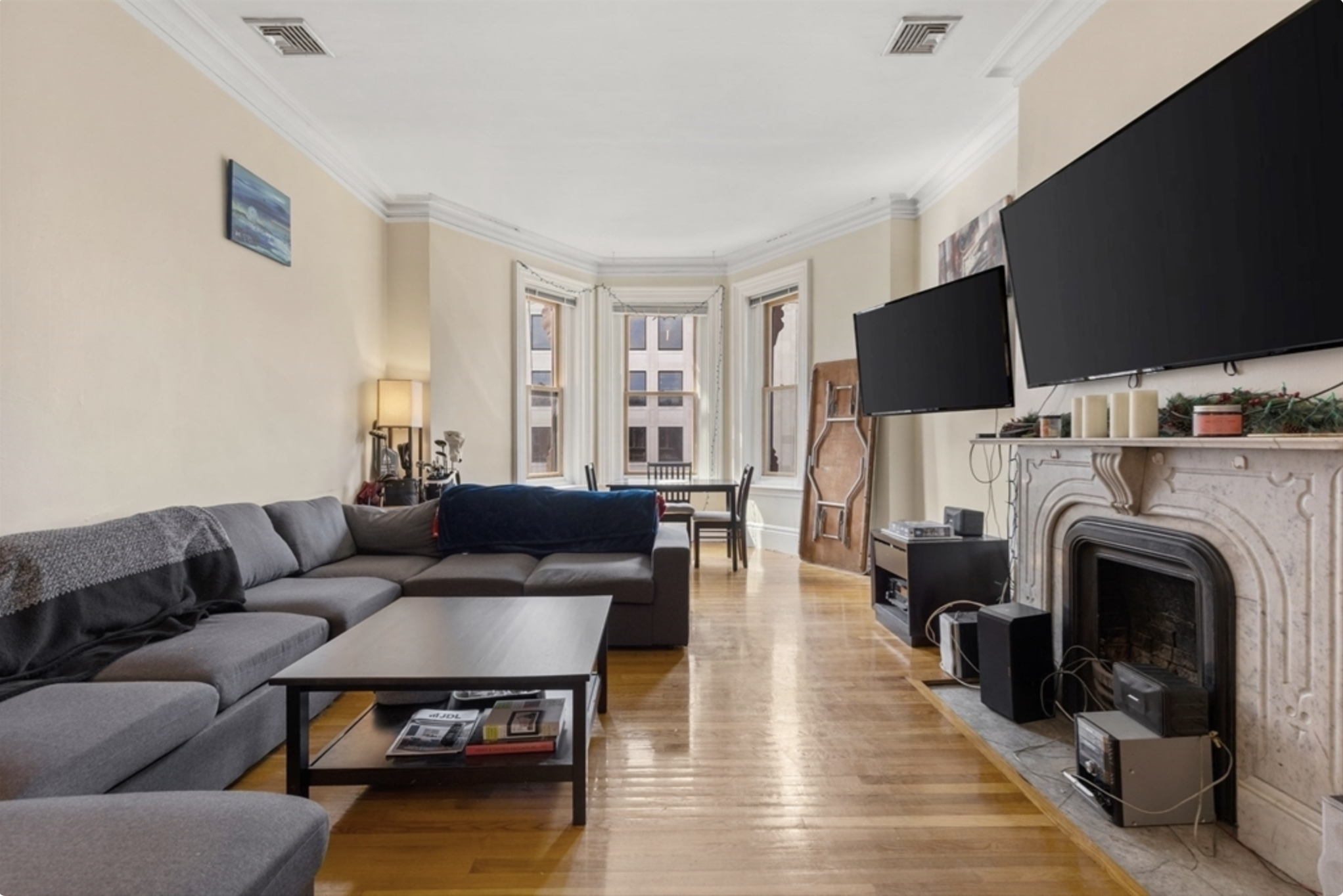 3 bed, 1 bath apartment for rent at 141 Newbury St Unit 40, Back Bay — photo 1 of 8