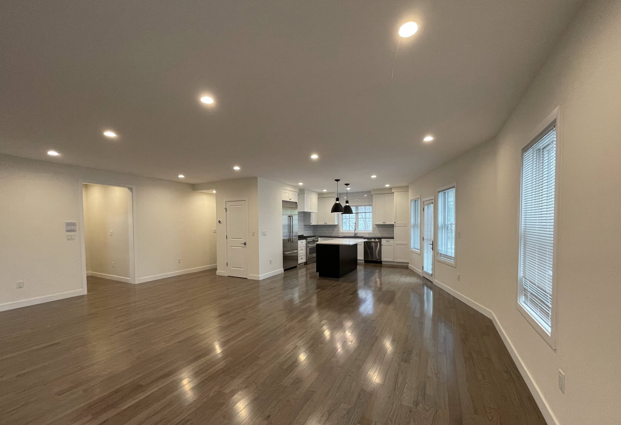 4 bed, 3.5 bath apartment for rent at 10 Emerson St Unit 1T, Ward Two