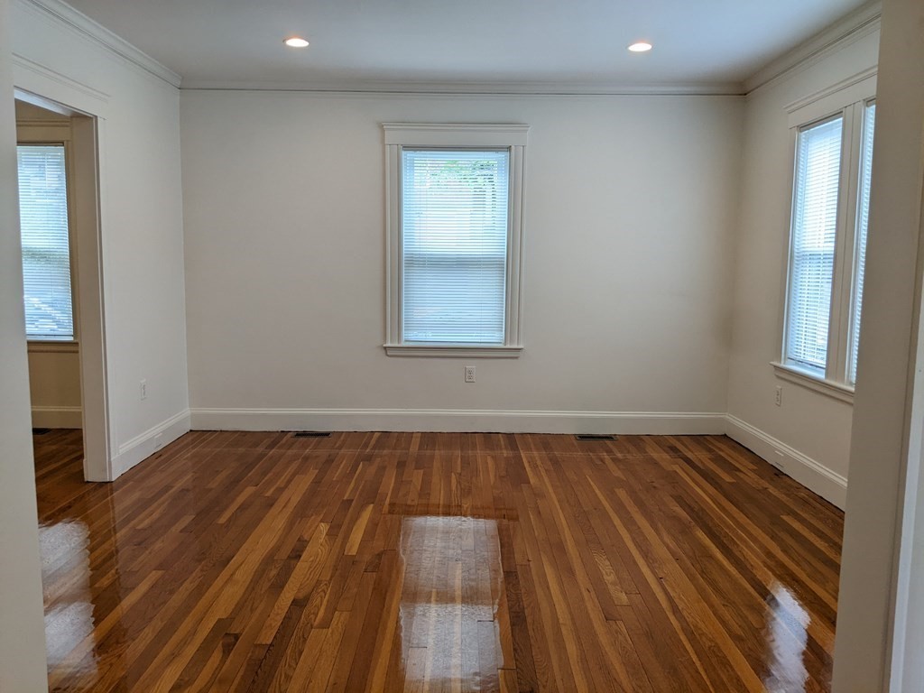 2 bed, 1 bath apartment for rent at 1 Hillview Ave Unit 1, Roslindale — photo 4 of 12