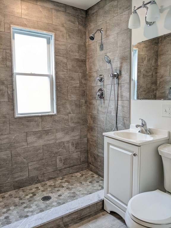 2 bed, 1 bath apartment for rent at 1 Hillview Ave Unit 1, Roslindale — photo 9 of 12