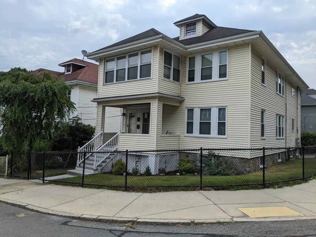 2 bed, 1 bath apartment for rent at 1 Hillview Ave Unit 1, Roslindale — photo 12 of 12
