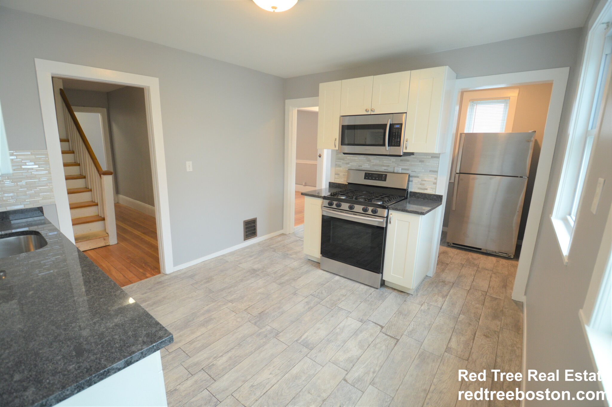 5 bed, 3 bath apartment for rent at 40 Newcastle Rd Unit 2, Brighton — photo 1 of 30