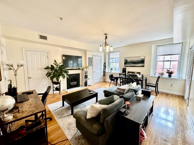 2 bed, 2.5 bath apartment for rent at 34 Mount Vernon St Unit 3, Beacon Hill — photo 1 of 22