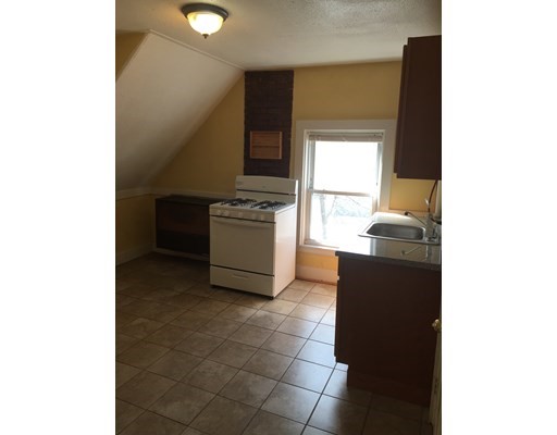 1 bed, 1 bath apartment for rent at 52 Harvest St Unit 3, Dorchester — photo 12 of 18