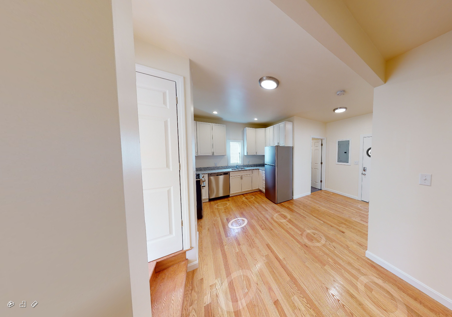 2 bed, 1 bath apartment for rent at 525 East 3rd St Unit 2R, South Boston — photo 1 of 6