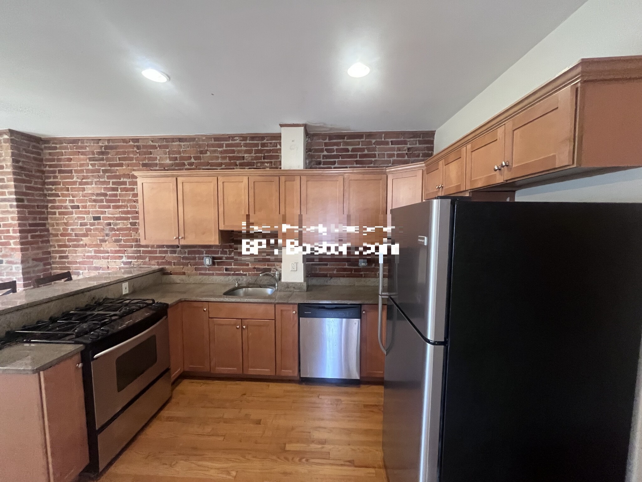 3 bed, 1 bath apartment for rent at 147 L St Unit 1, South Boston — photo 2 of 3