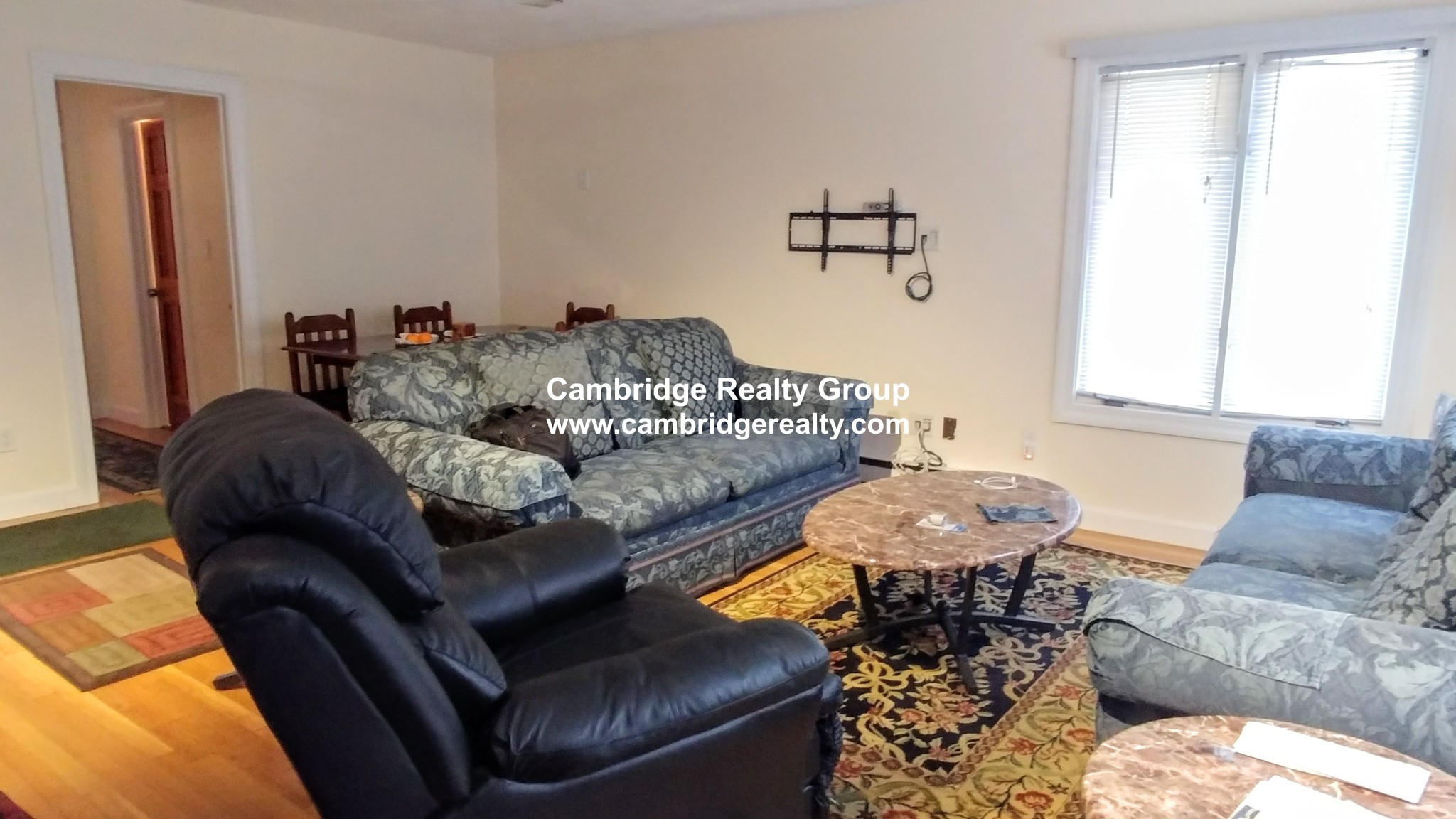 5 bed, 2 bath apartment for rent at 114 Yorktown St Unit 1, Davis Square — photo 2 of 13