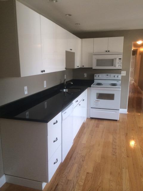3 bed, 1 bath apartment for rent at 26 Monmouth St Unit 3, Eagle Hill — photo 2 of 6